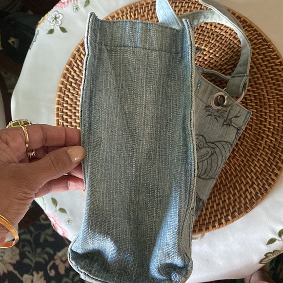 🌻SALE🌻VINTAGE , RARE Disney Denim Tote - Picture 9 of 13